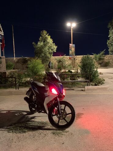 Yağlar və avtokimyəvi maddələr: Moped/motosiklet – şəhər və qısa məsafələr üçün praktik və qənaətcil