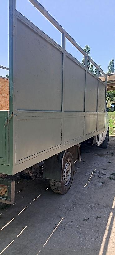 козырек спринтер: Грузовой фургон Mercedes-Benz (кабина Sprinter) с бортовой/фургонной — 4
