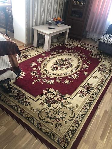 klasik gitara: Klassik üslubda dekorativ xalça - Rənglər: tünd bordo (şərab rəngi) — 2