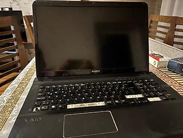 Sony: Sony Model SVE171E13M. İslekdir. Adapteri yoxdur. 8 Ram.500gb yaddas — 2