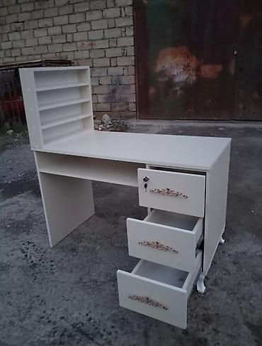 tek stolar: Dördbucaq masa, Siyirməli, Polkalı, Sadə laminat, Rusiya, Kredit yoxdur — 3