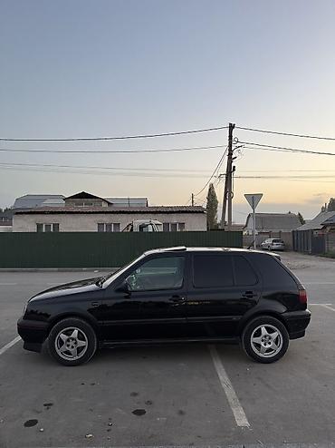 Volkswagen: Volkswagen Golf: 1994 г., 2 л, Механика, Бензин, Хэтчбэк — 3