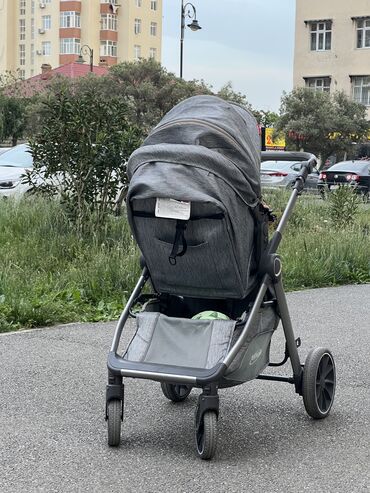 Araba-beşiklər: Çıxarıla bilən beşikli araba, İşlənmiş, Cins: Oğlan, Yaş: 12-18 ay, Ünvandan götürmə