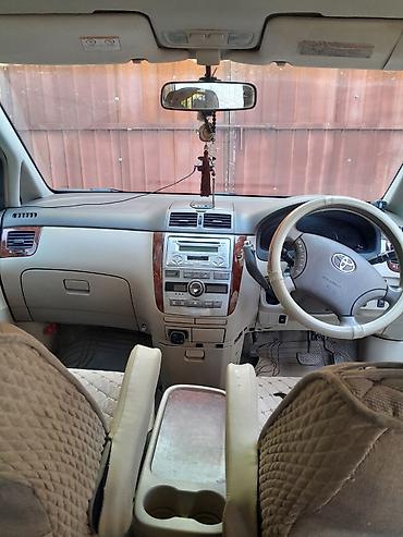 авто ярис: Toyota Ipsum: 2004 г., 2.4 л, Автомат, Бензин, Минивэн — 4