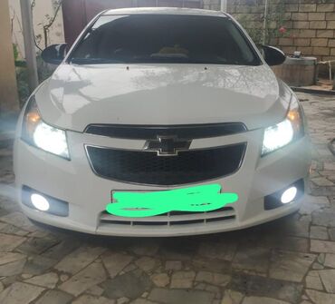 maşın zapı: Chevrolet Cruze: 1.4 l | 2013 il | 193500 km Sedan