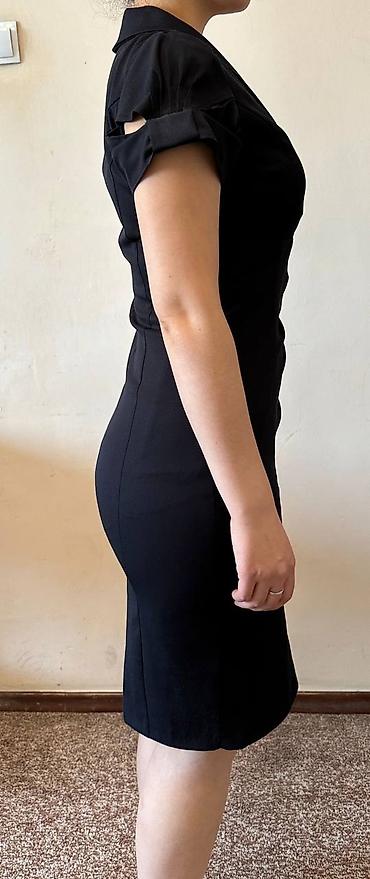 Юбки: 1. платье 44-46 размер 600 сом 2. короткое платье 300 сом 3 — 2