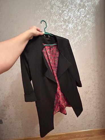 Dəstlər, kostyumlar: Qadın geyimləri dəsti – 4 məhsul 1) Qırmızı quilted jilet - Rəng — 4