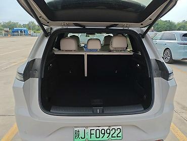 byd e6: Lixiang L6: 2025 г., 1.5 л, Автомат, Электромобиль, Внедорожник — 10