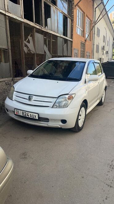 тайота форунер: Toyota ist: 2002 г., 1.3 л, Автомат, Бензин, Хэтчбэк