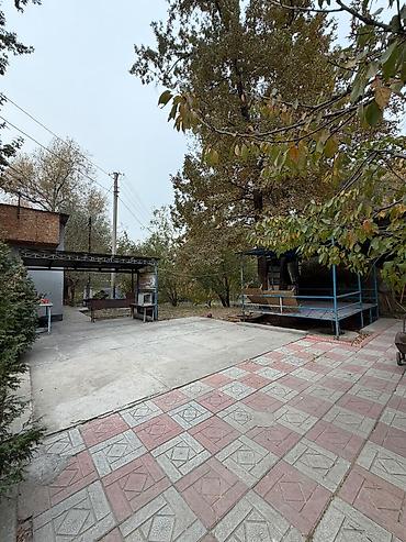 Продажа магазинов: Продаётся дом с готовым бизнесом. Объект: - Участок с въездными — 13