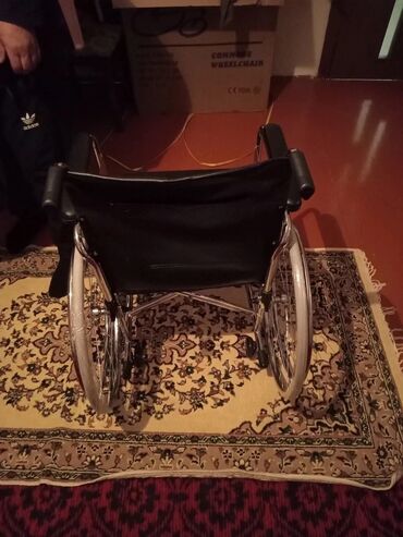 akülü araba: Инвалидные коляски