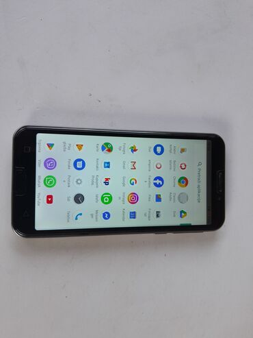 xiaomi mi max 3: Mobilni telefon sa ekranom u boji. Na ekranu se vide različite