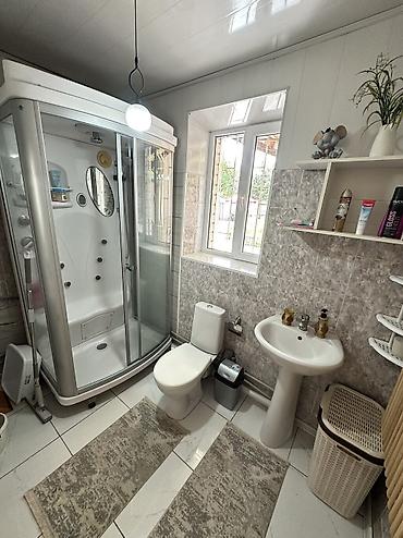 Продажа коттеджей и домов: 🔥Продается дом🔥 🏡Район: Кызыл Аскер ✅Участок: 4.3 соток ✅Документы — 12