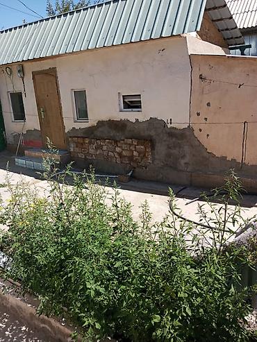 Продажа коттеджей и домов: Продаётся частный дом с двором и воротами. - Участок с широкими — 12