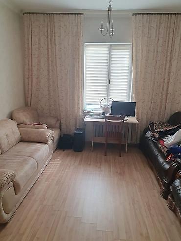 Продажа коттеджей и домов: Продается два 2 этажных особняка. р-н мкр.Джал, по — 16