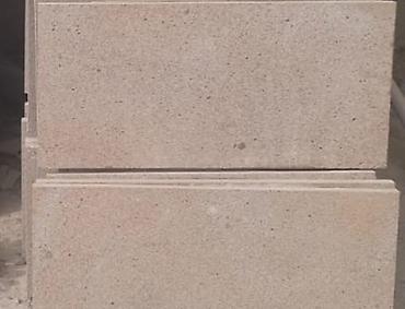 Dekorativ daşlar: Qumdaşı üzlük plitələri Məhsul təsviri: - Təbii qumdaşından kəsilmiş — 56