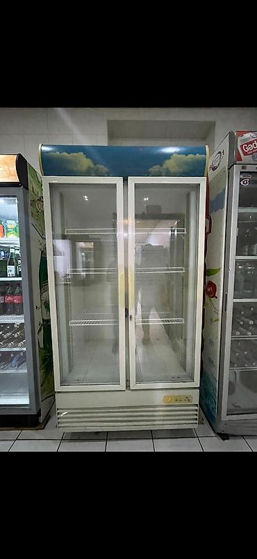 Vitrin soyuducu tecili satilir 1000azn. Unvan Qaracuxur Nigaz E
