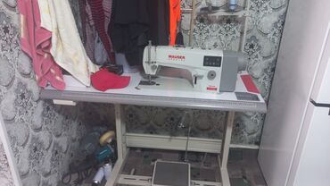 японская швейная машинка: Швейная машина Оверлок, Автомат