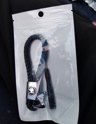 Auto oprema: Privesci za ključeve Novi privesci za ključeve automobila. Komad na lalafo.rs — 14 Auto oprema: Privesci za ključeve Novi privesci za ključeve automobila. Komad — 14