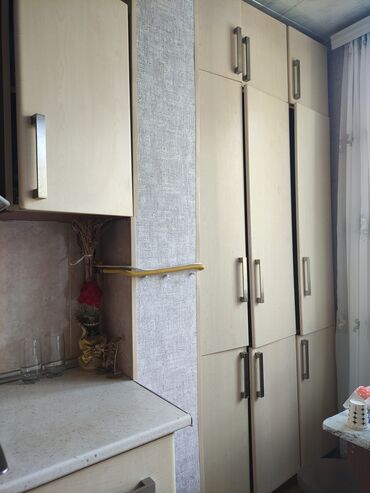 metbex mebeleri: Açılan, 6 qapı Düz dolab, Mətbəx dolabı