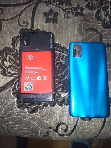 note 3: Смартфон itel в синем корпусе. Компактная модель с классическим — 3