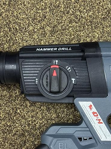 дрель ударна: Аккумуляторный перфоратор D&H HAMMER DRILL - Питание — 4