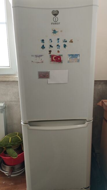 indesit soyuducu satilir: İşlənmiş 1 qapılı Indesit Soyuducu Satılır, rəng - Ağ, Dispenserli