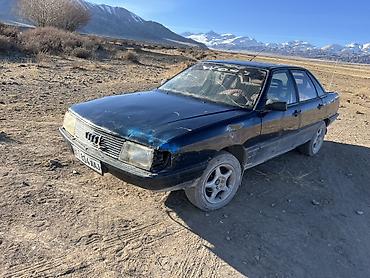 Audi: Audi 100: 1986 г., Седан — 2