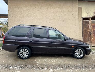 запорожец машина: Ford Escort: 1996 г., 1.6 л, Механика, Бензин, Универсал