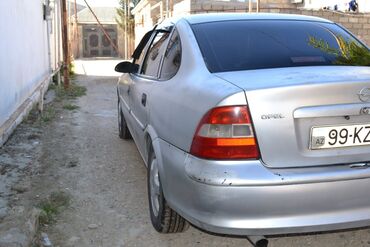 Opel: Opel Vectra: 1.6 l | 1998 il 367764 km Sedan — 7