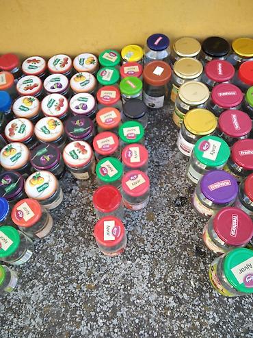 Ostalo posuđe: Razne tegle, teglice, false, flasice-razlicite gramaze. Sve cisto I sa — 8