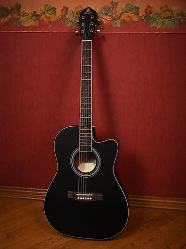 gitara qiymeti: Akustik gitar, tecili pul lazimdi deye satilir esl qiymeti 250 manatdi — 1