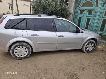 Renault: Renault Megane: 1.6 l | 2007 il 2 km Sedan