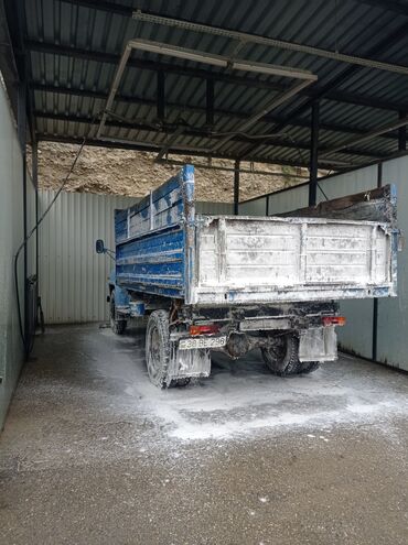 Yük maşınları: Yük maşını – GAZ 53 (mavi) - Korpus: iki rəngli (açıq mavi kabin — 10