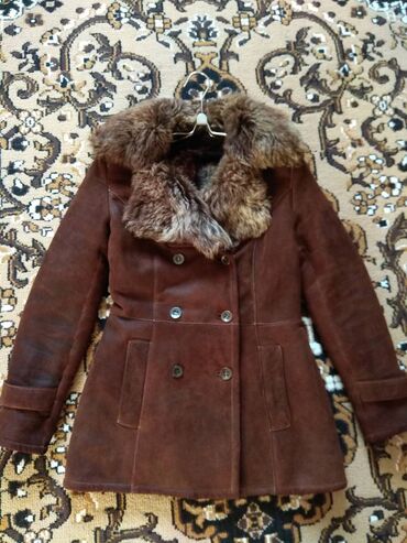 Дубленки: Продаю: 1. Дублёнку женская, цвет коричневый, б/у в очень хорошем — 9