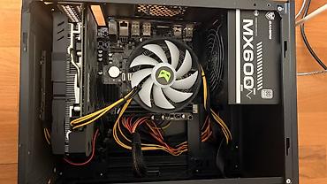 gaming set: Oyun kompüteri və aksesuar dəsti - Korpus: Şüşə yan paneli olan qara — 1