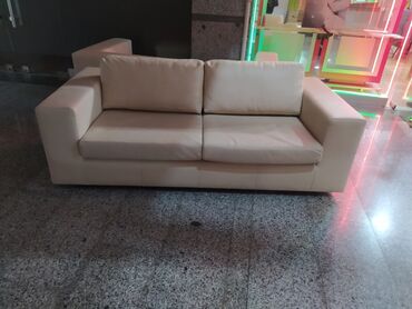 Dəri divanlar satılır.Turkiyə istehsali