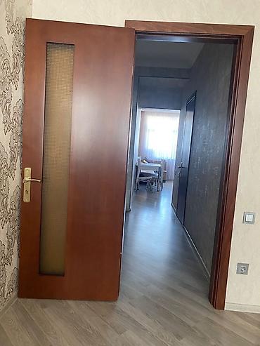 Qapılar və aksessuarlar: 🟢4qapı -250m✔️(3ŞÜŞELİ QAPI, BİRDENE ŞÜŞESİZ)ÜMUMİ=250m🟢 Təsvir: - — 2