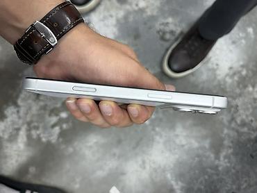 Apple iPhone: Смартфон Apple iPhone (серебристый/белый) Особенности и функции: - — 8