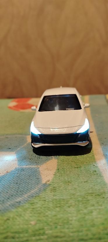 poli: Wekilde Gorduyunuz Ağ Elantra 2021-dan 2024 kimi Olan Modelidi Satiram — 6