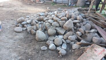 Другие строительные блоки: Камни
для фундамента