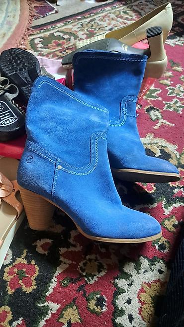 Отдам даром: Отдам обувь за порошок персил.Размеры 37-38.Район Церкви — 2