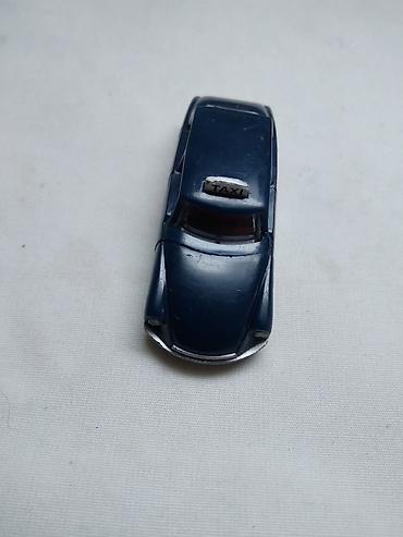 ccc duboke cizme: Kinder taxi Citroen ID19 i Mercedes taxi ocuvani, farovi na ID19 nisu — 2