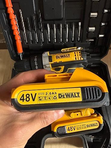 акумуляторы: Аккумуляторная дрель‑шуруповёрт DEWALT в комплекте с аксессуарами в — 2