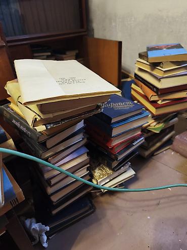Здравствуйте приходите в субботу и воскресенье, разбирайте книги по