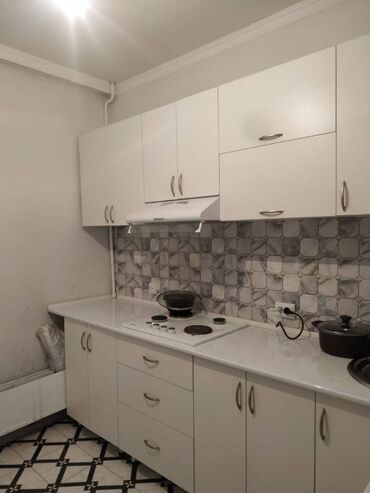 квартиры в районе кудайберген: 1 бөлмө, 14 кв. м, Малосемейка, 2 кабат, Косметикалык ремонт