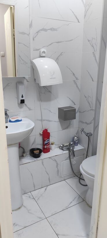 Помещения свободного назначения: Сдается коммерческое помещение, оборудованное под салон красоты. С — 18