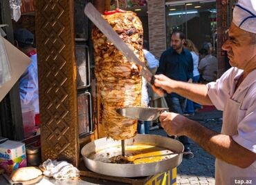 Otel, kafe, restoranlar: Aşpaz Şaurma ustası. Təcrübəli