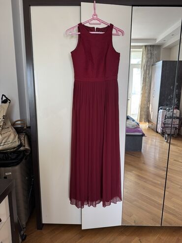 Ziyafət donları: Bordo rəngli uzun ziyafət/libas - Model: yuxarı hissəsi bədənə