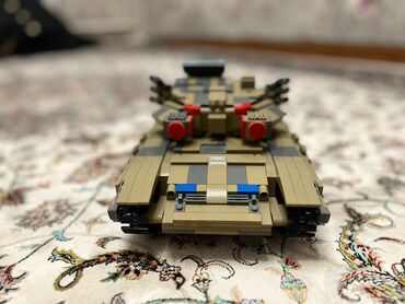 Игрушки: Lego Танк покупал тот кто приедет и сам заберёт за 1800 там есть